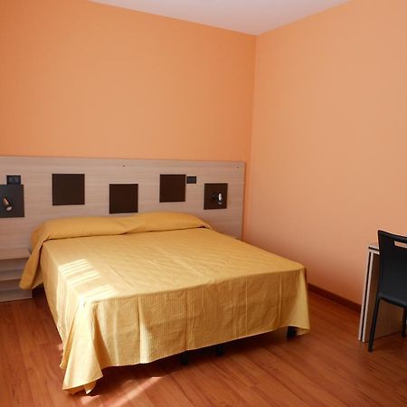 Alta Marea Hotell Gioiosa Marea Exteriör bild
