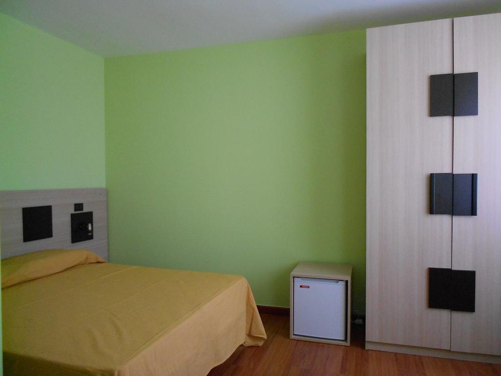 Alta Marea Hotell Gioiosa Marea Rum bild