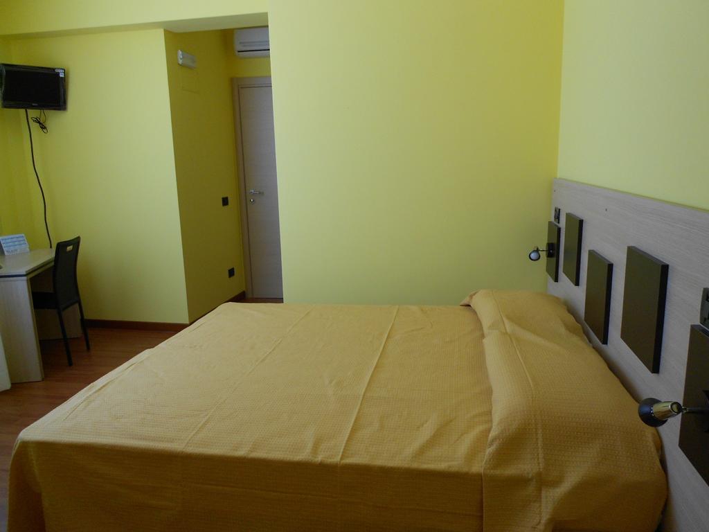 Alta Marea Hotell Gioiosa Marea Rum bild