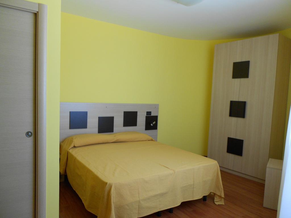 Alta Marea Hotell Gioiosa Marea Rum bild